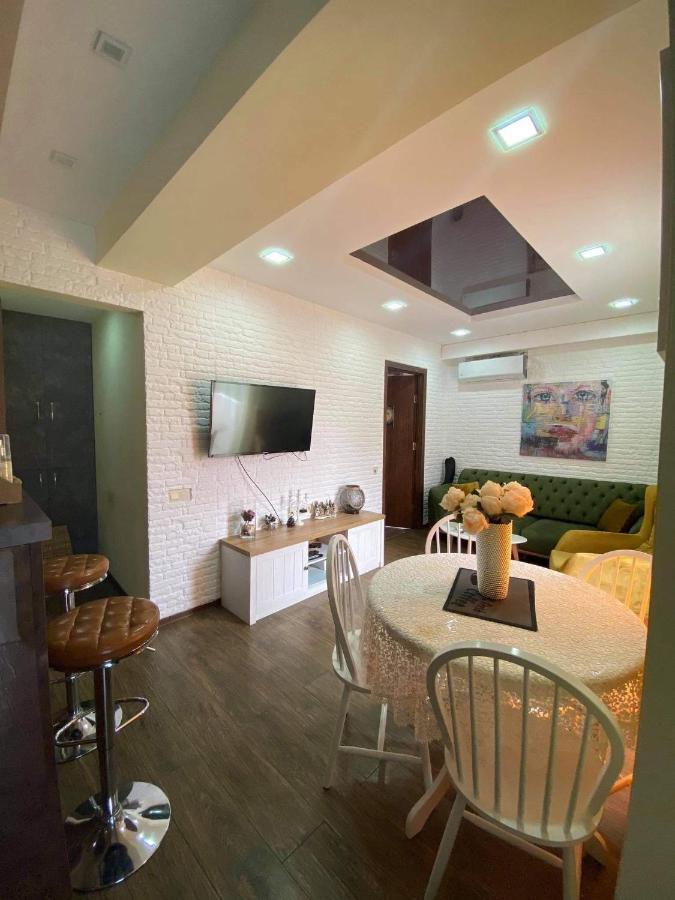 Apartament Victoria Apartment Tbilisi Exterior photo